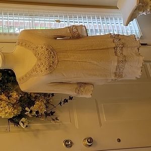 Mad Style cream crinkle tunic beads pearls lace trim 3/4 sleeve Medium EUC …